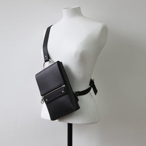 ARCHIVAL CROSS BODY POUCH