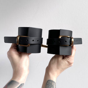ARCHIVAL CLASSIC CUFFS BLACK / SMALL MEDIUM