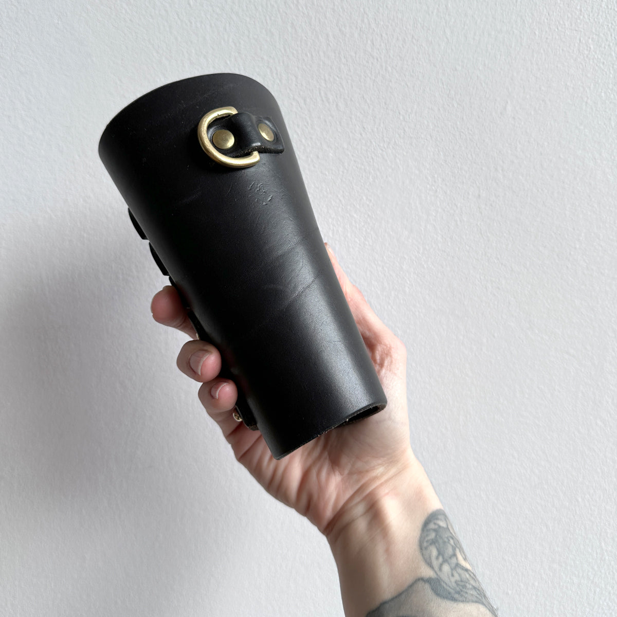 ARCHIVAL GAUNTLET CUFF / SINGLE