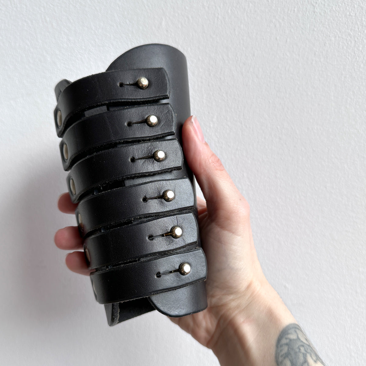 ARCHIVAL GAUNTLET CUFF / SINGLE