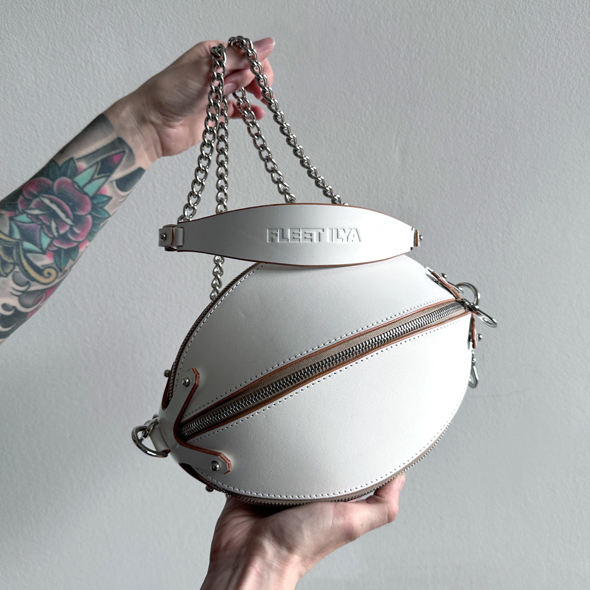 ARCHIVAL MULTI ZIP BAG IVORY