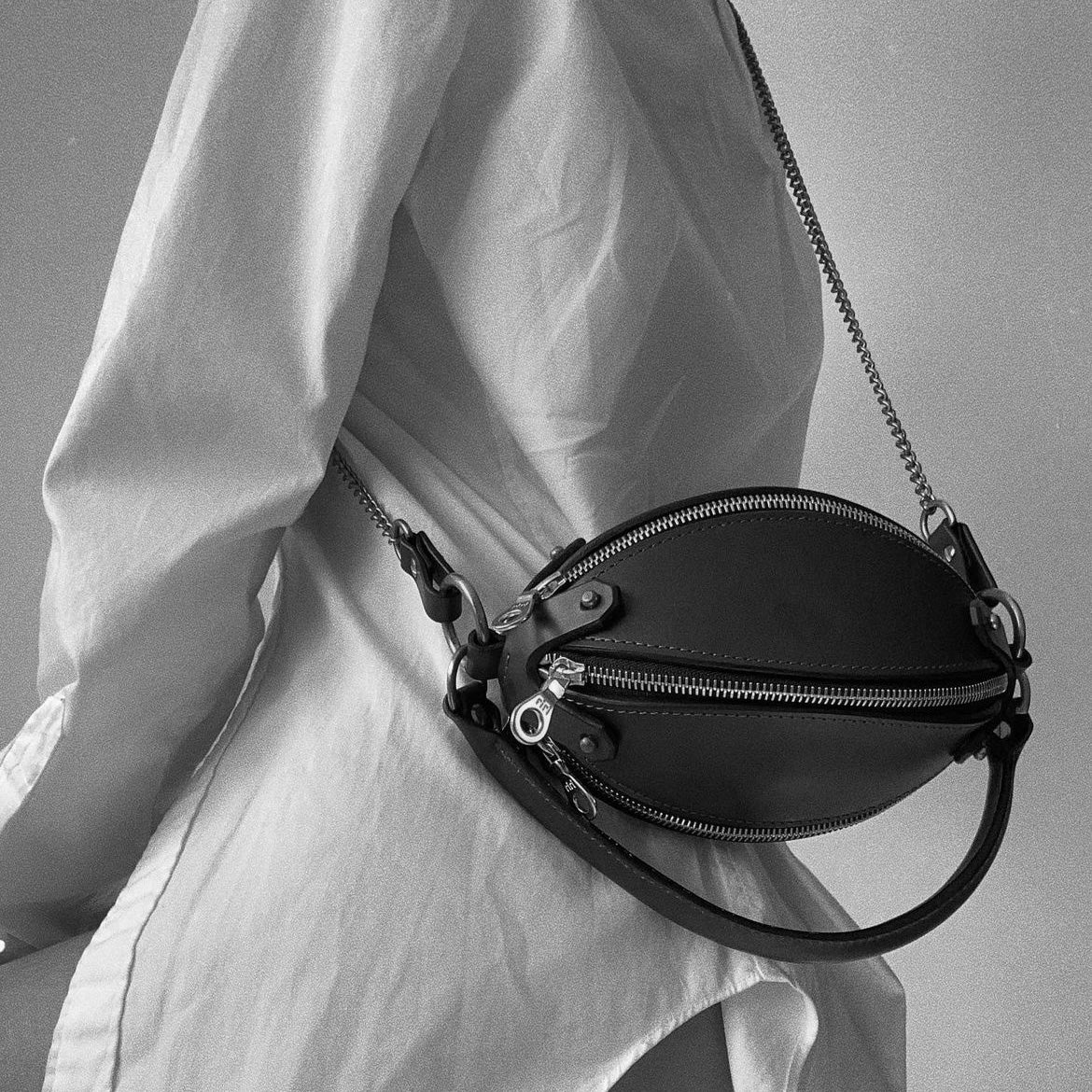 MINI MULTI ZIP STRAP BAG
