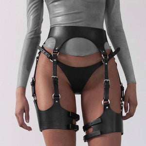 CURVED SUSPENDER HARNESS