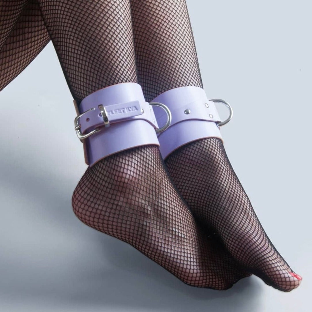 classic ankle cuffs lilac