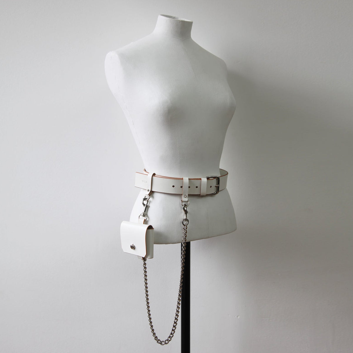 ARCHIVAL POCKET CHAIN BELT IVORY