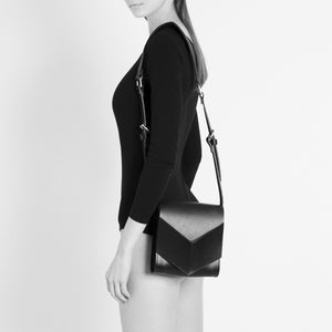 SCULPTED BOX BAG