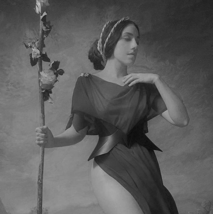 SCULPTED POINT CORSET