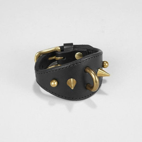 STUDDED SPIKE CUFF