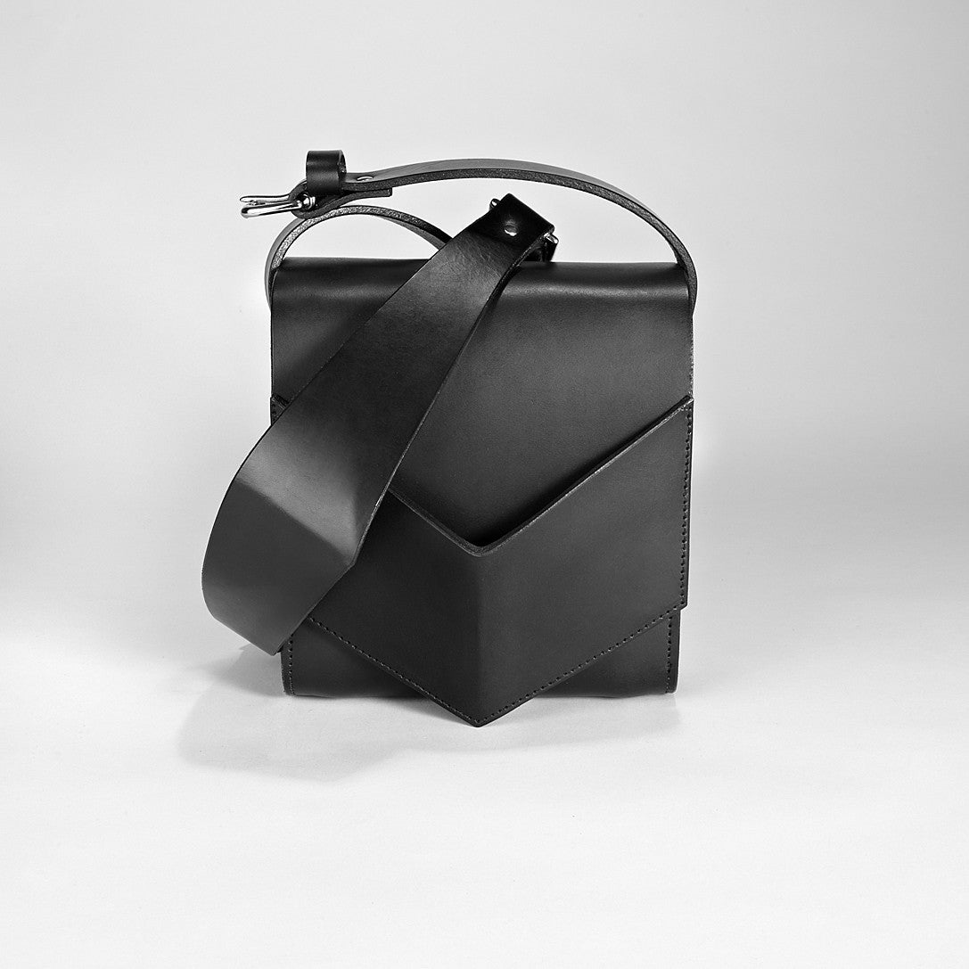 SCULPTED BOX BAG
