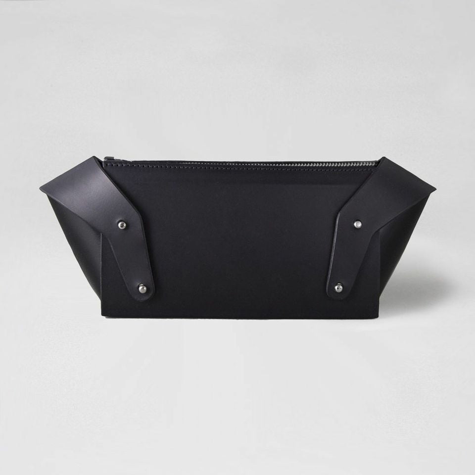 SCULPTED WING CLUTCH BLACK