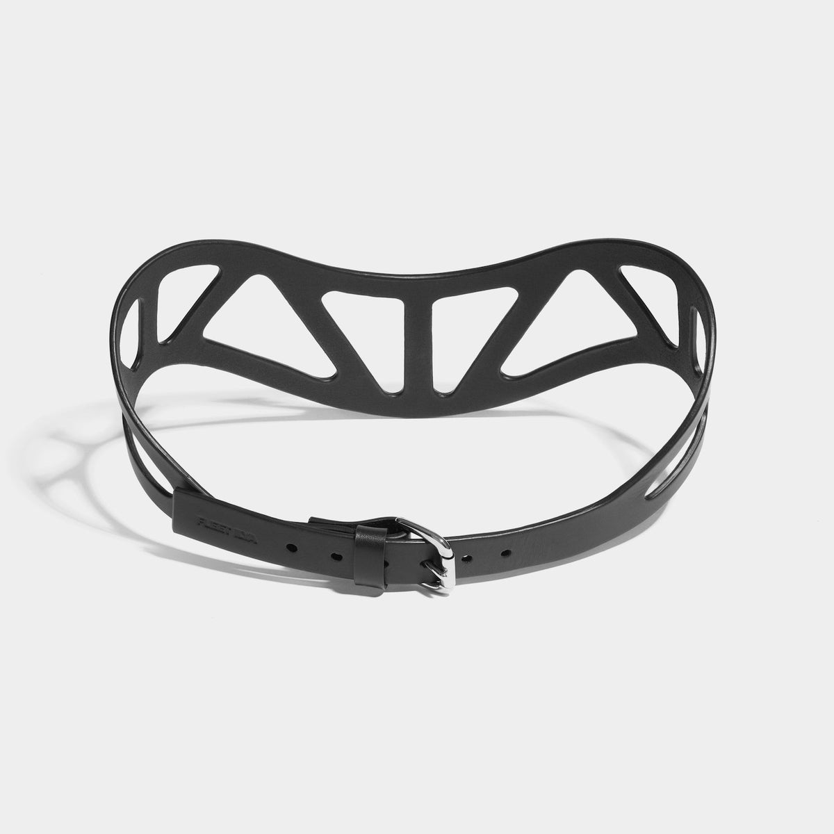 CURVED CUT OUT BELT BLACK | Womens Belts | Fleet Ilya