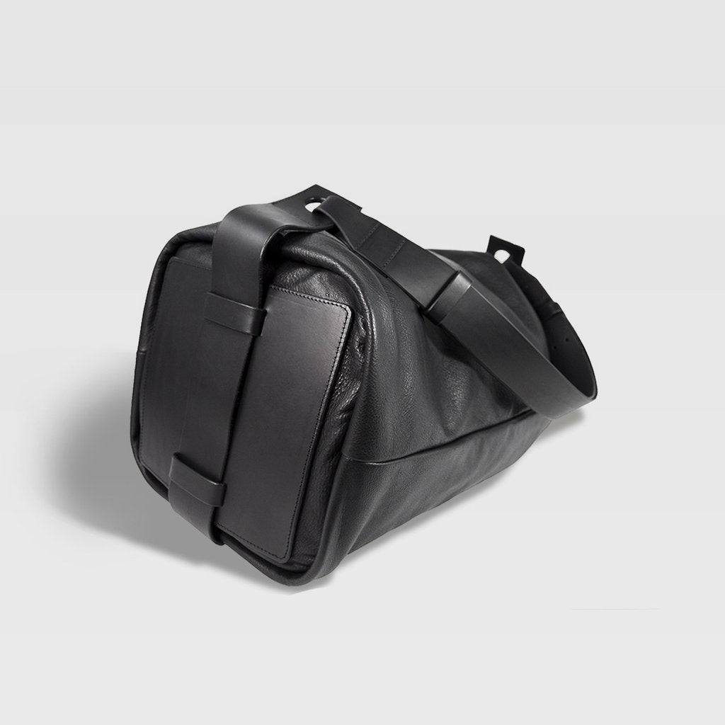 DUFFLE BAG BLACK | Mens Bags | Fleet Ilya
