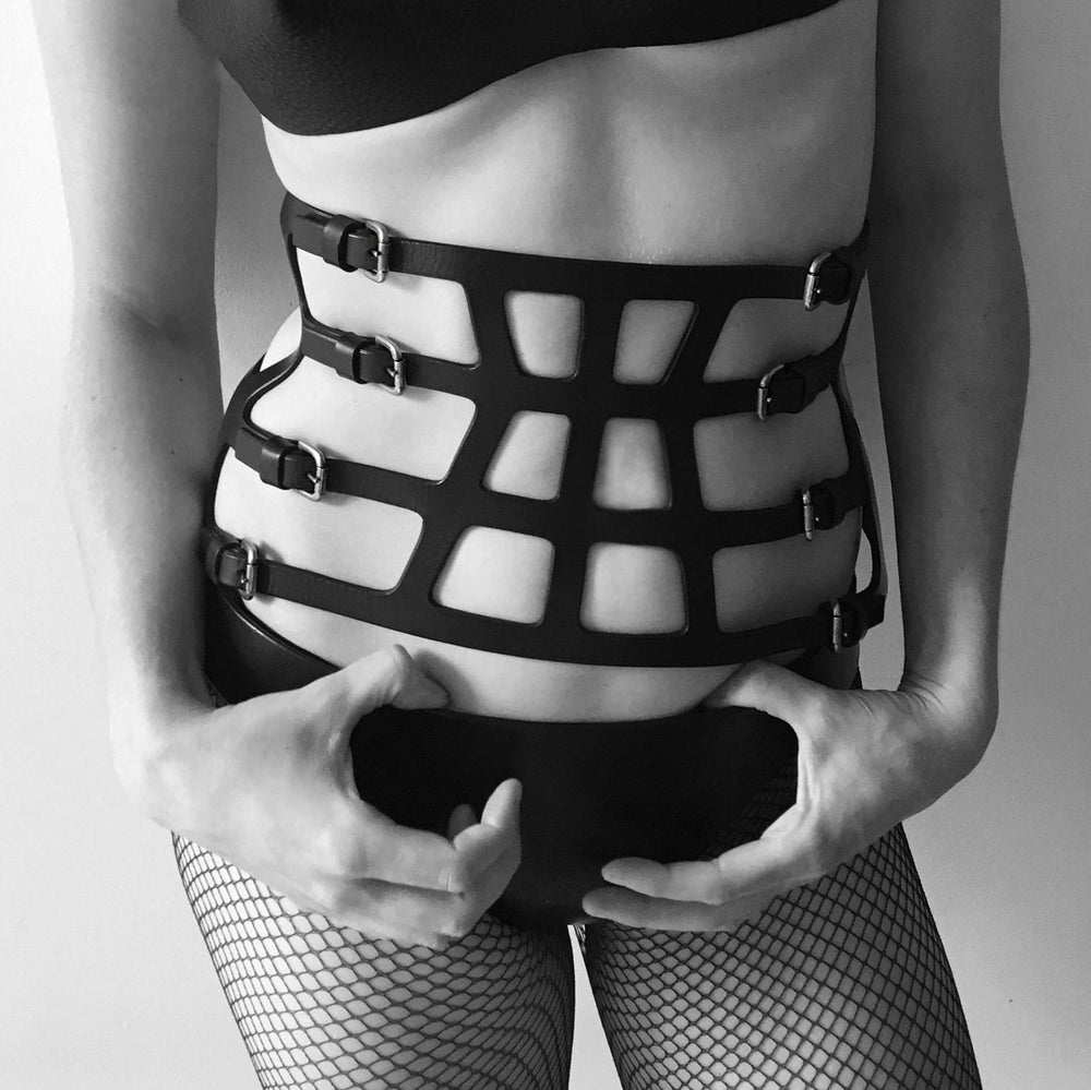 BELTS & CORSETS Fleet Ilya