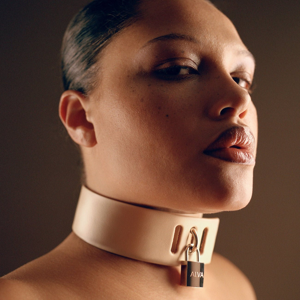 PADLOCK COLLAR - NATURAL | SPRING SUMMER 21 | Fleet Ilya