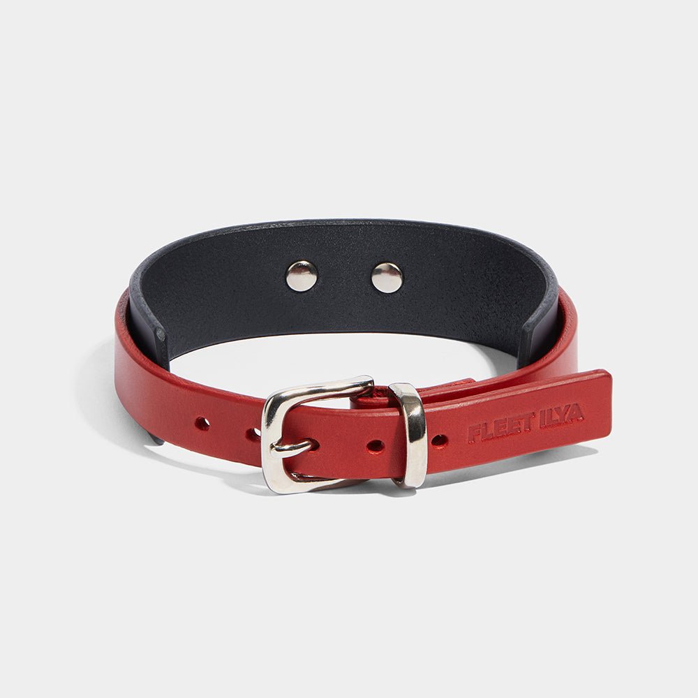 WING COLLAR BLACK & RED | Restraint Collars | Fleet Ilya