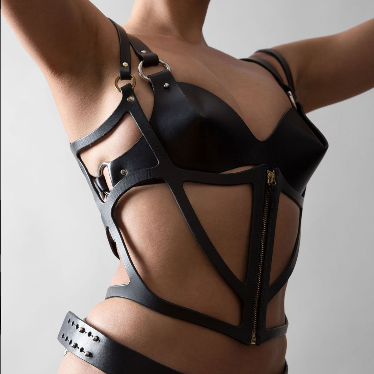 ZIP CUT OUT CORSET - BLACK | Harnesses & Bodypieces | Fleet Ilya
